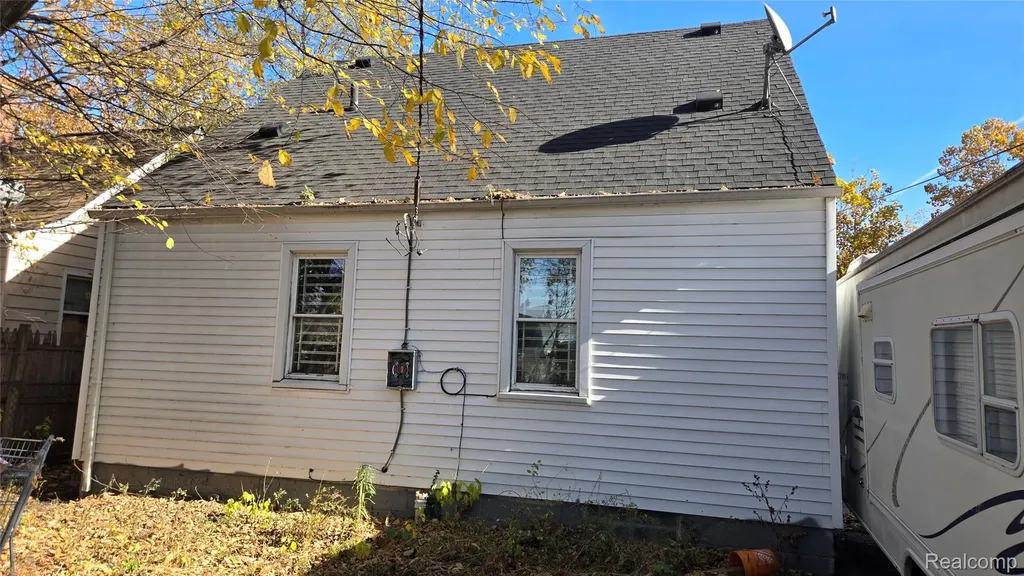 20553 Strasburg Street Detroit City MI 48205