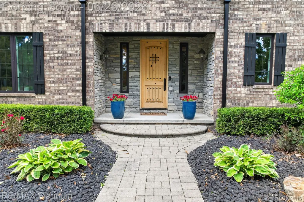 201 Mystic Meadows Court Hartland Township MI 48843