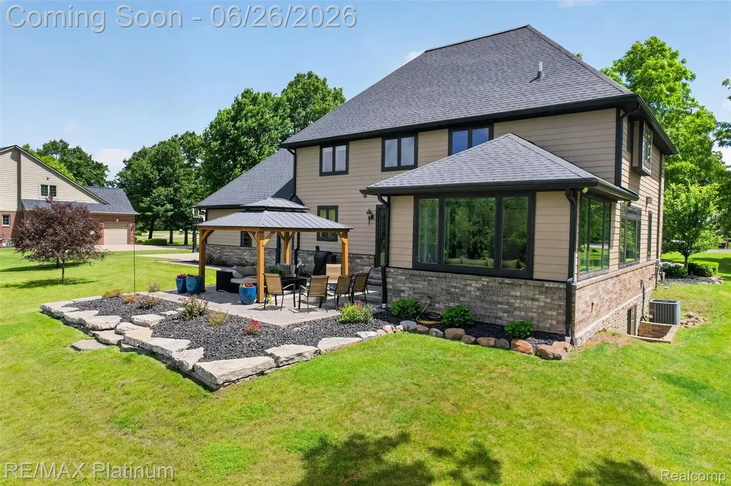 201 Mystic Meadows Court Hartland Township MI 48843