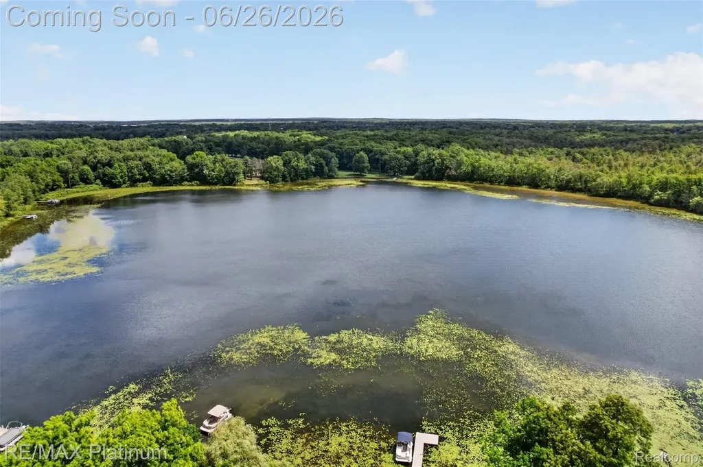 201 Mystic Meadows Court Hartland Township MI 48843
