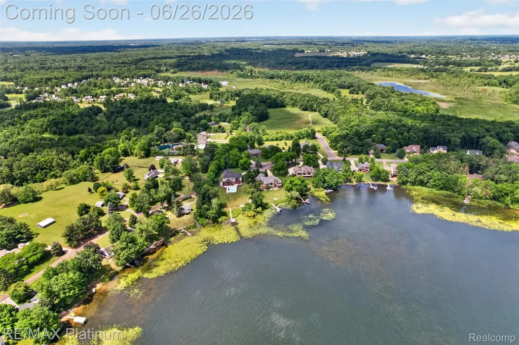 201 Mystic Meadows Court Hartland Township MI 48843