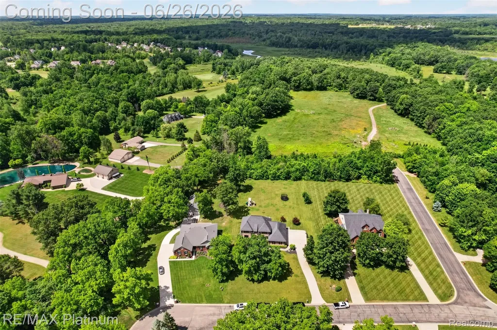 201 Mystic Meadows Court Hartland Township MI 48843