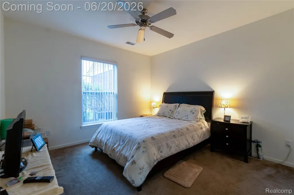 29726 Fox Run Circle Warren City MI 48092