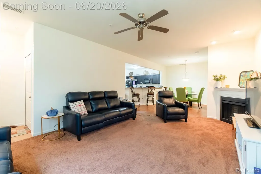 29726 Fox Run Circle Warren City MI 48092