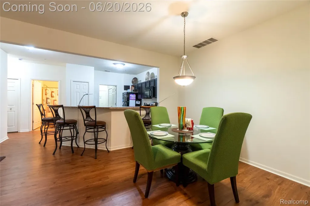 29726 Fox Run Circle Warren City MI 48092