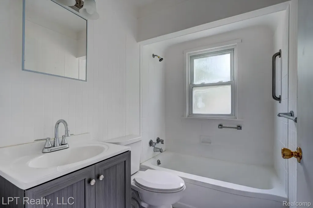 23038 Violet Street Farmington City MI 48336