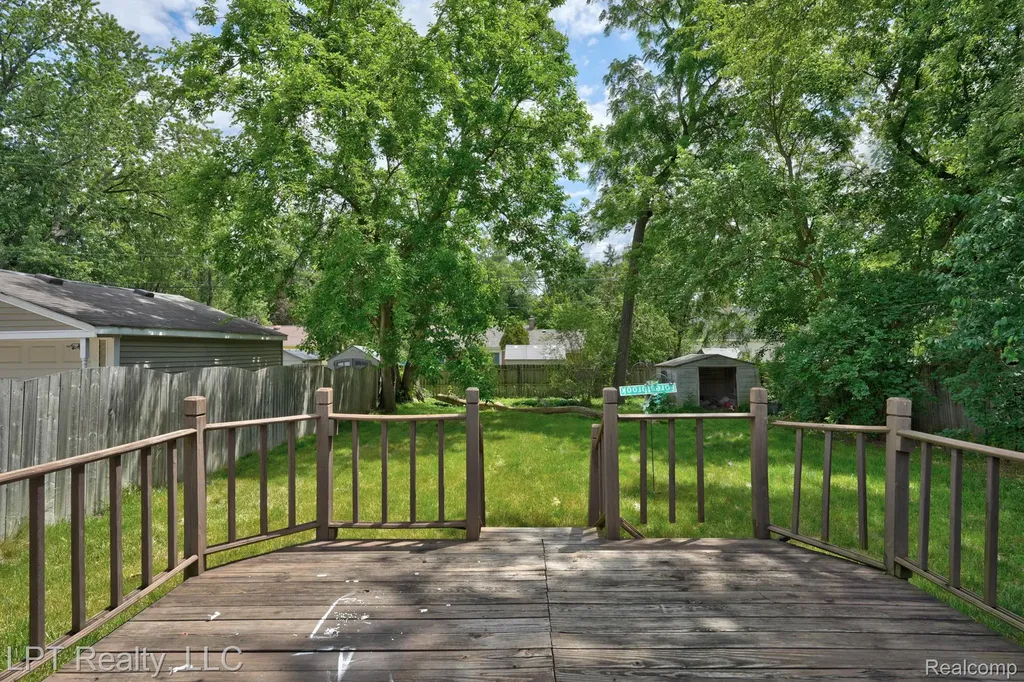 23038 Violet Street Farmington City MI 48336