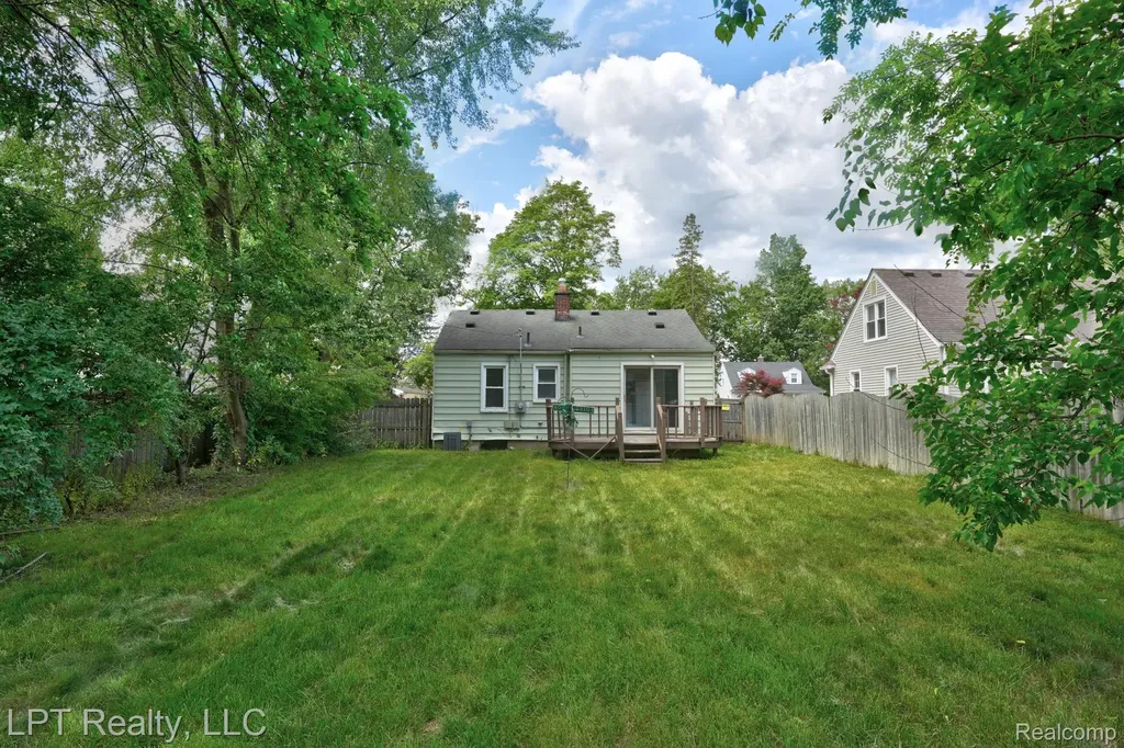 23038 Violet Street Farmington City MI 48336