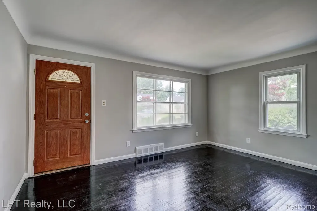 23038 Violet Street Farmington City MI 48336