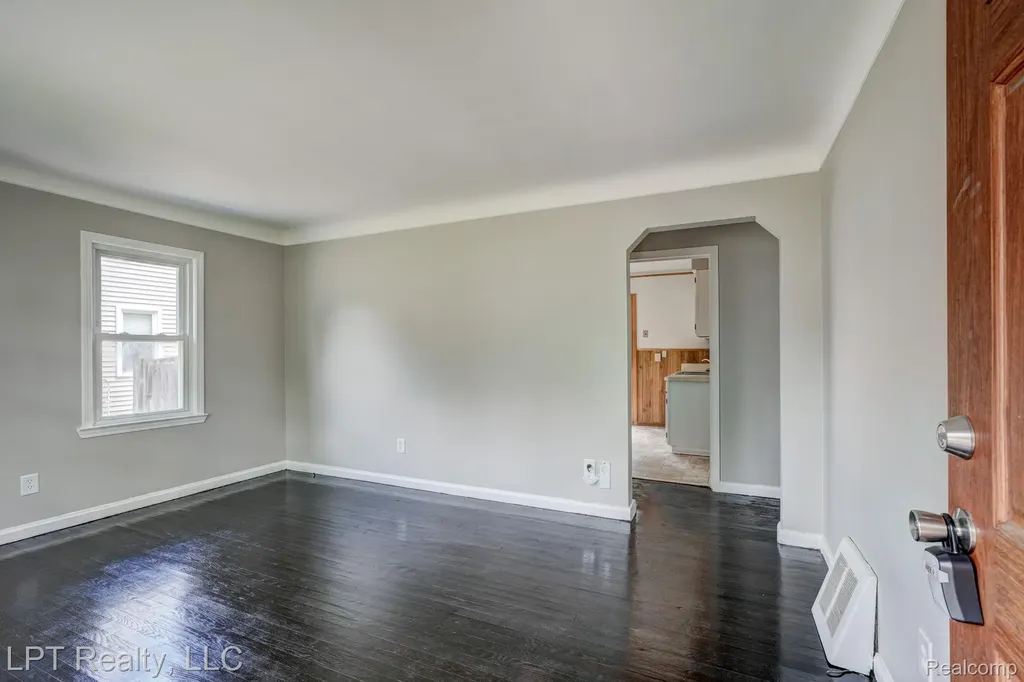 23038 Violet Street Farmington City MI 48336