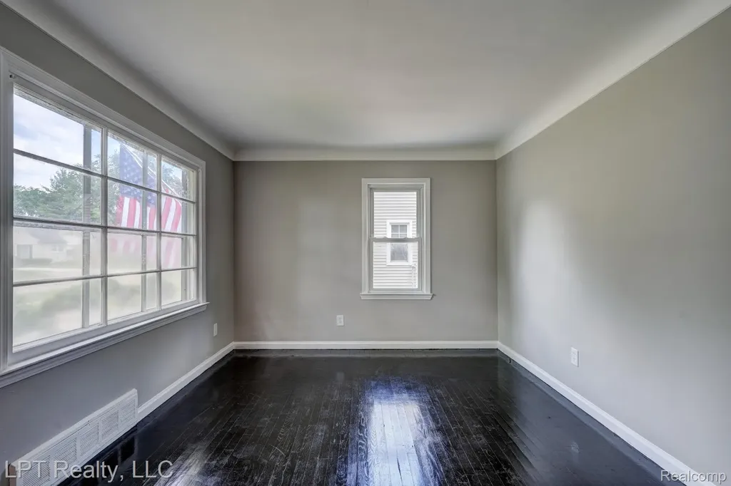 23038 Violet Street Farmington City MI 48336