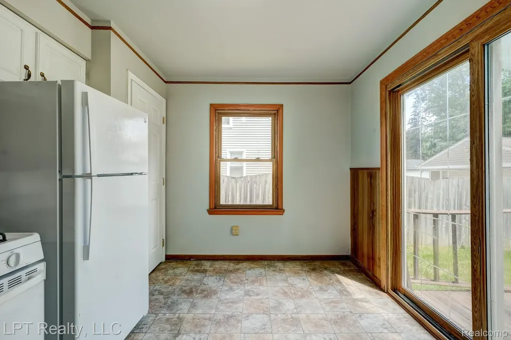 23038 Violet Street Farmington City MI 48336