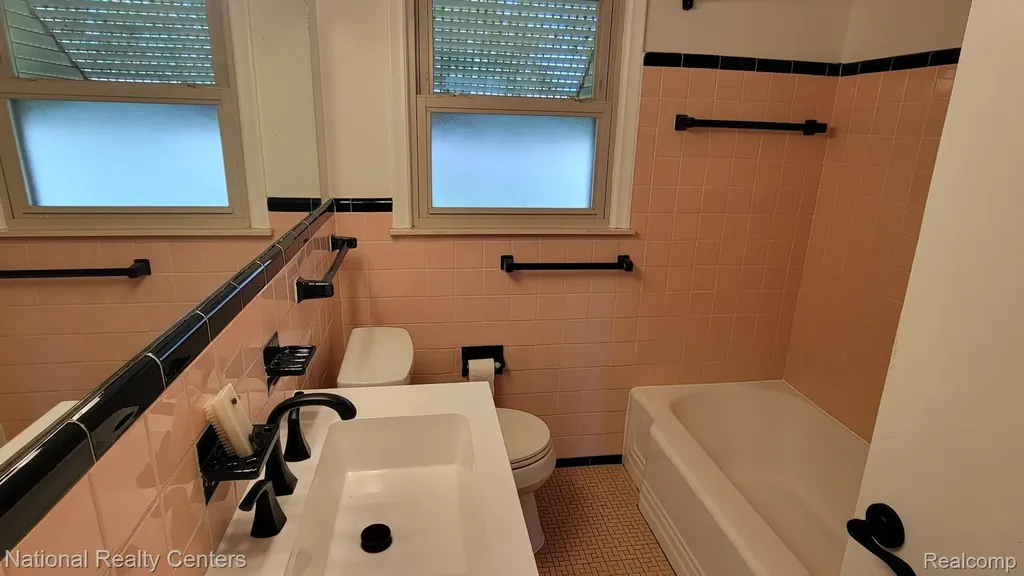 9030 Hemingway Redford Charter Township MI 48239
