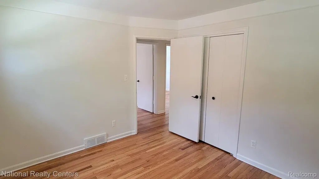 9030 Hemingway Redford Charter Township MI 48239