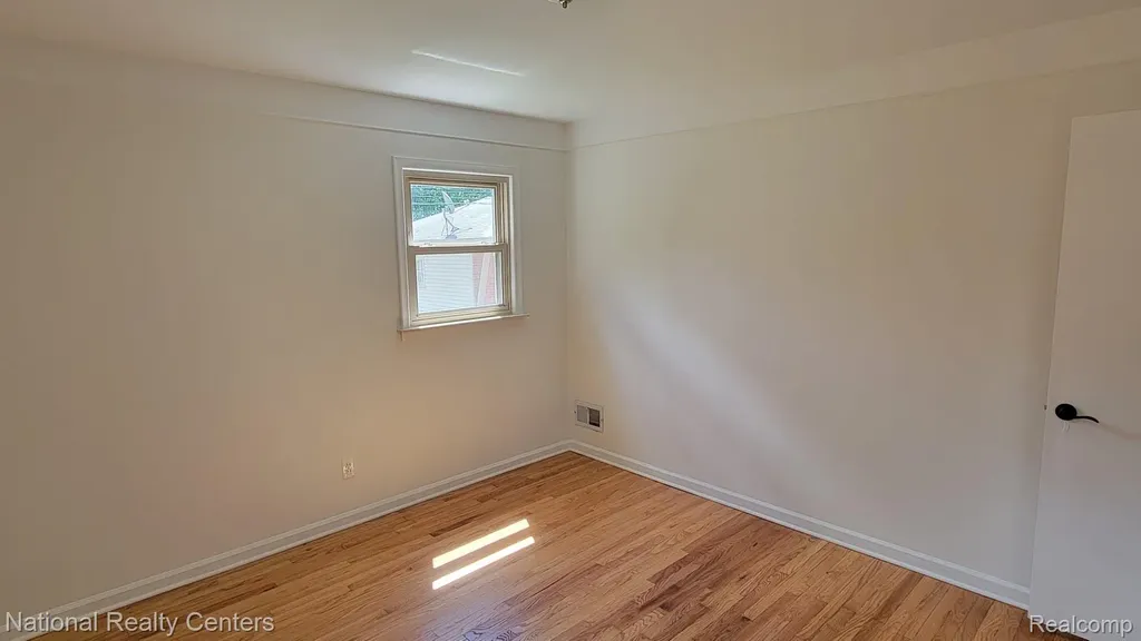 9030 Hemingway Redford Charter Township MI 48239