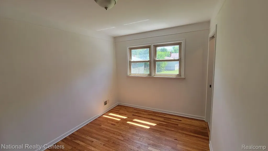 9030 Hemingway Redford Charter Township MI 48239