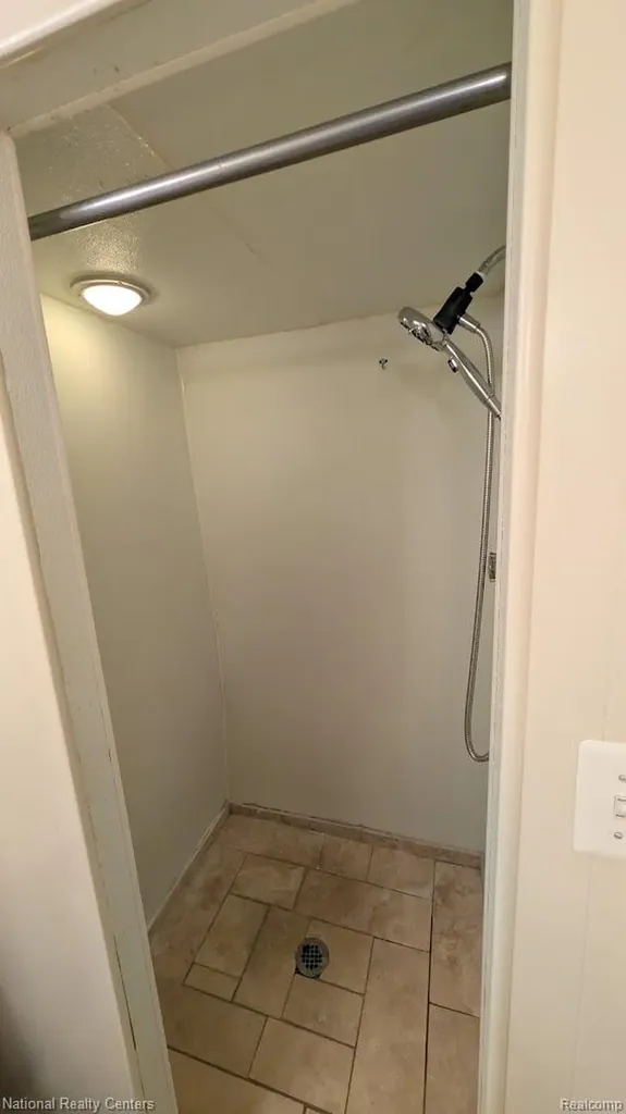 9030 Hemingway Redford Charter Township MI 48239