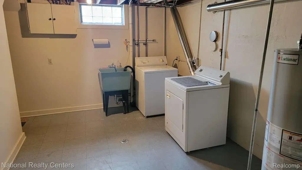 9030 Hemingway Redford Charter Township MI 48239
