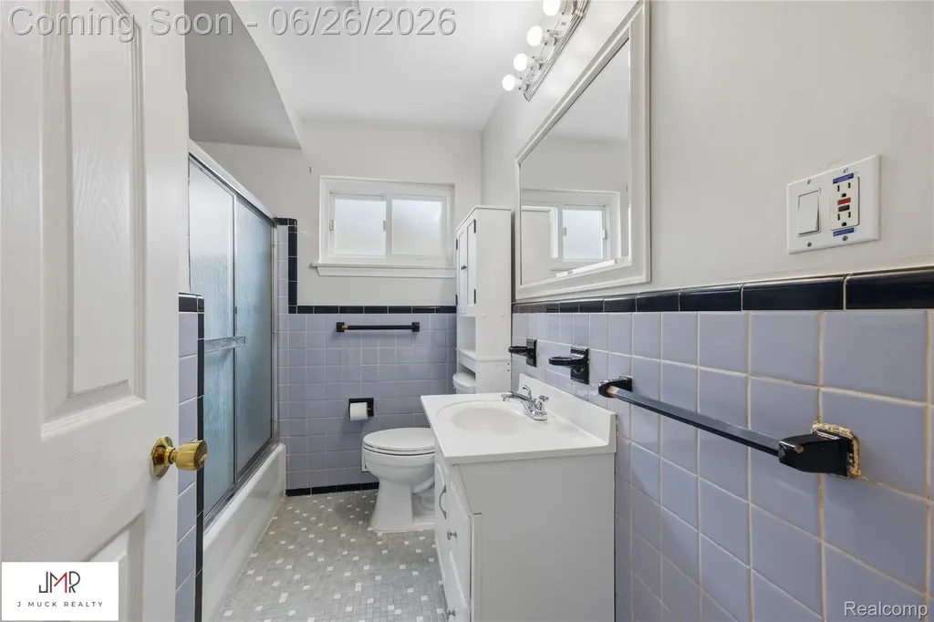 8250 Shari Drive Westland City MI 48185