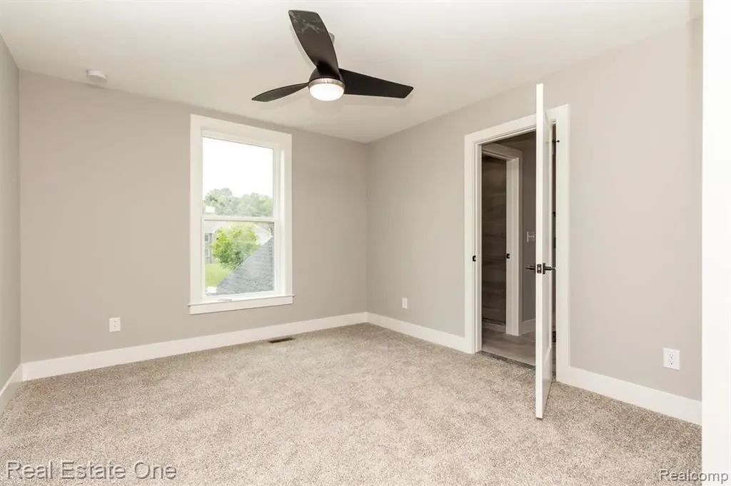 2910 Loon Drive Wixom City MI 48393