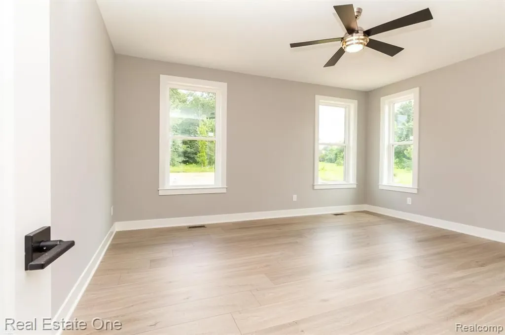 2910 Loon Drive Wixom City MI 48393