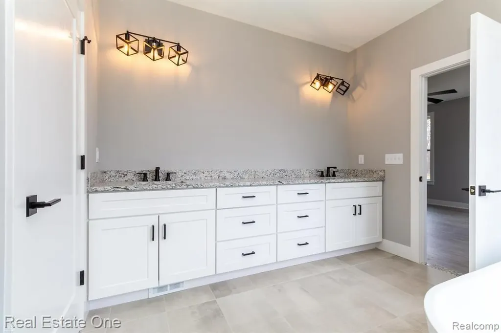 2910 Loon Drive Wixom City MI 48393