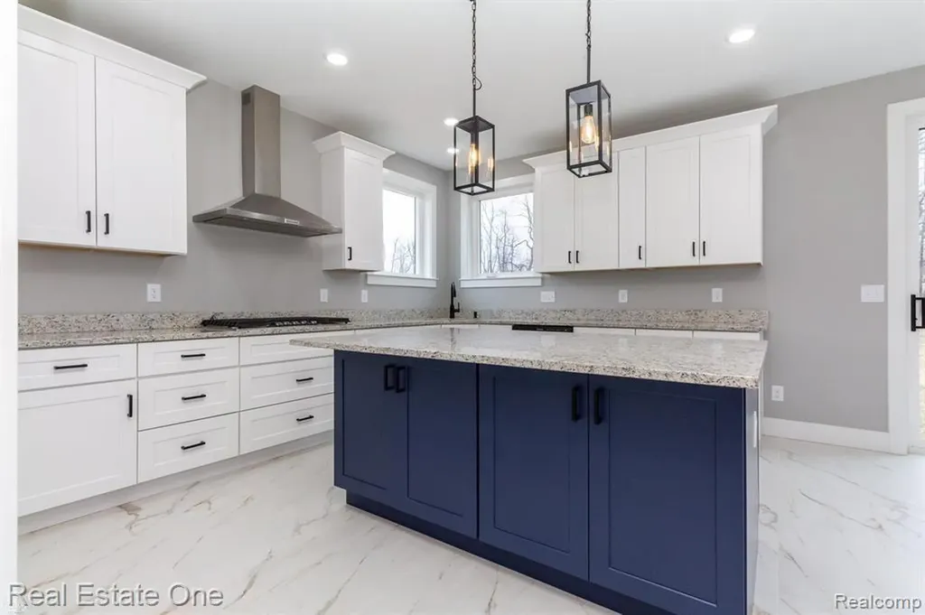 2910 Loon Drive Wixom City MI 48393