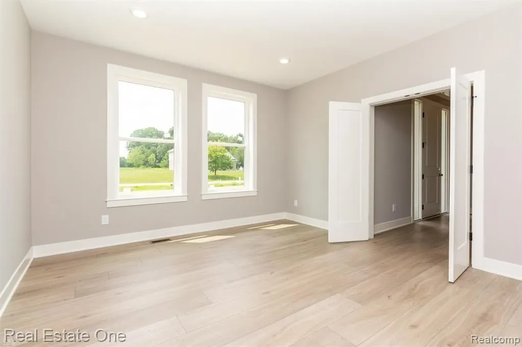 2910 Loon Drive Wixom City MI 48393