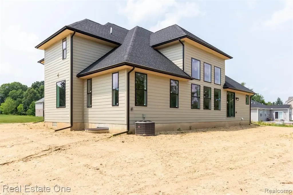 2910 Loon Drive Wixom City MI 48393