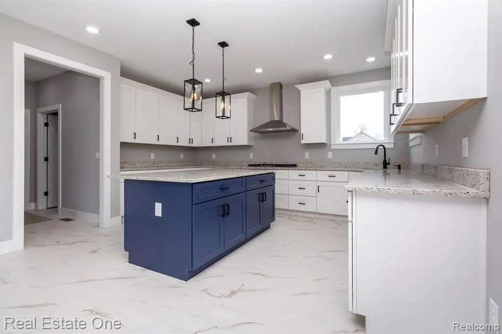 2910 Loon Drive Wixom City MI 48393