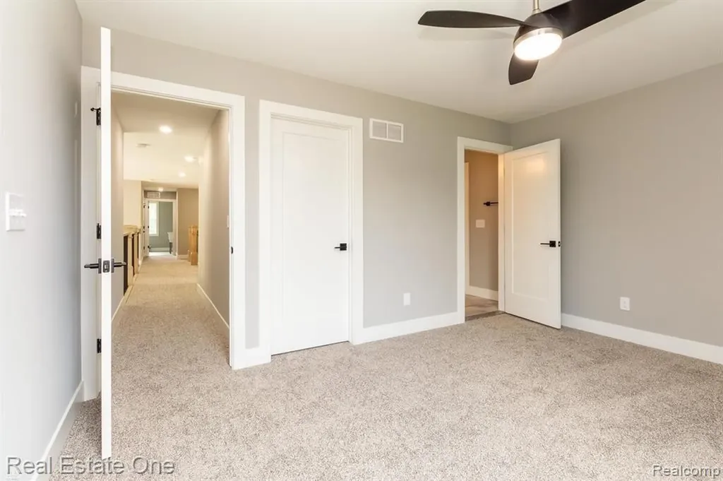 2910 Loon Drive Wixom City MI 48393