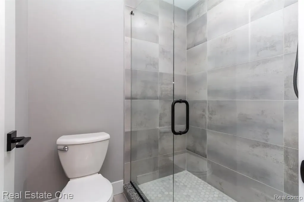 2910 Loon Drive Wixom City MI 48393