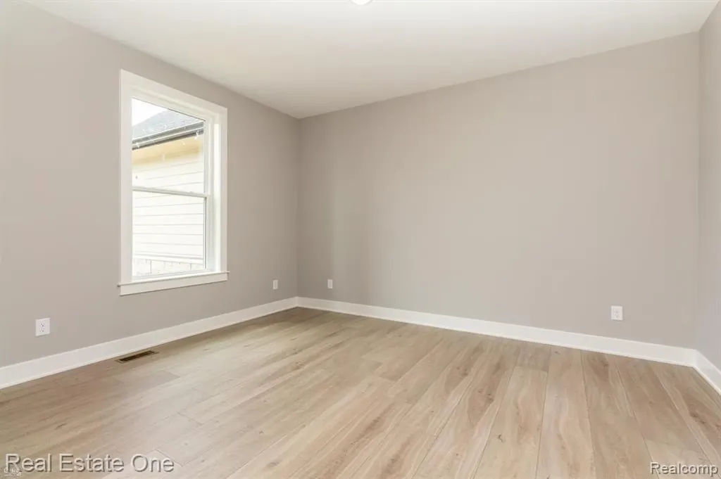 2910 Loon Drive Wixom City MI 48393