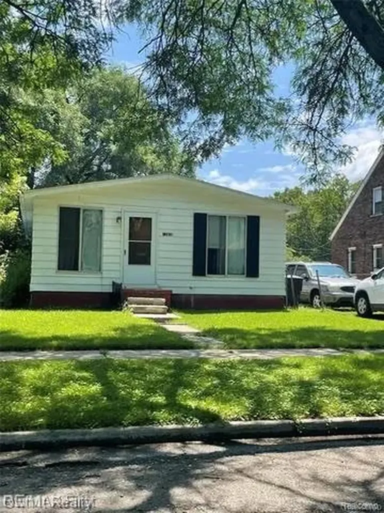 12920 E Canfield Street Detroit City MI 48215