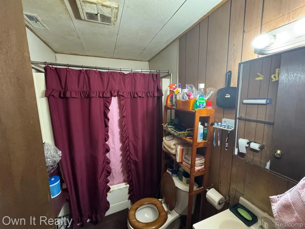 12920 E Canfield Street Detroit City MI 48215