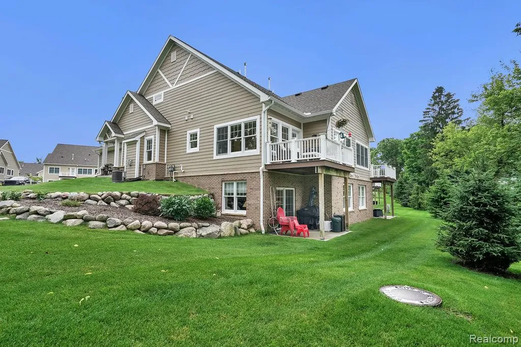 415 Baker Crossing Dexter City MI 48130