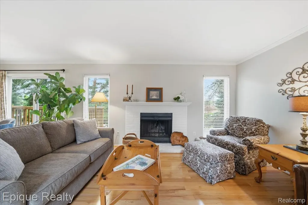 26 Kirks Court Rochester Hills City MI 48309