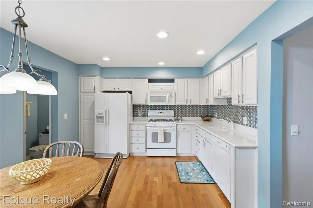 26 Kirks Court Rochester Hills City MI 48309