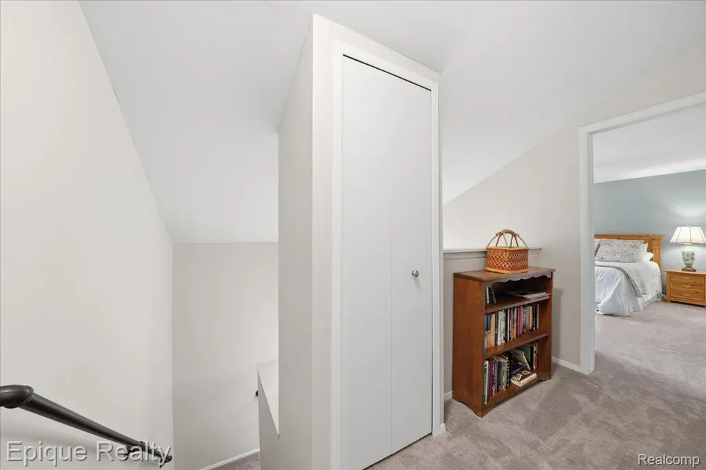 26 Kirks Court Rochester Hills City MI 48309