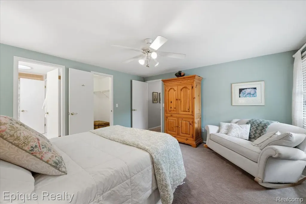 26 Kirks Court Rochester Hills City MI 48309