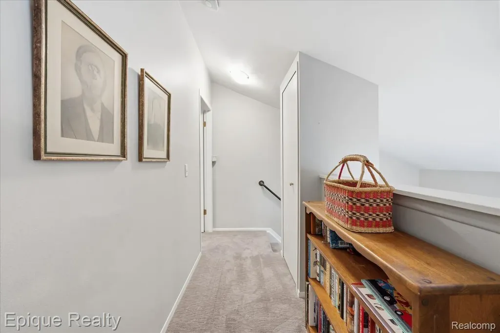 26 Kirks Court Rochester Hills City MI 48309