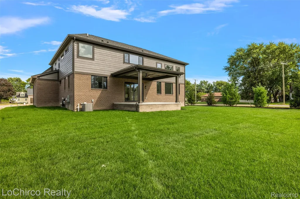 49001 Wingfield Drive Macomb Township MI 48044