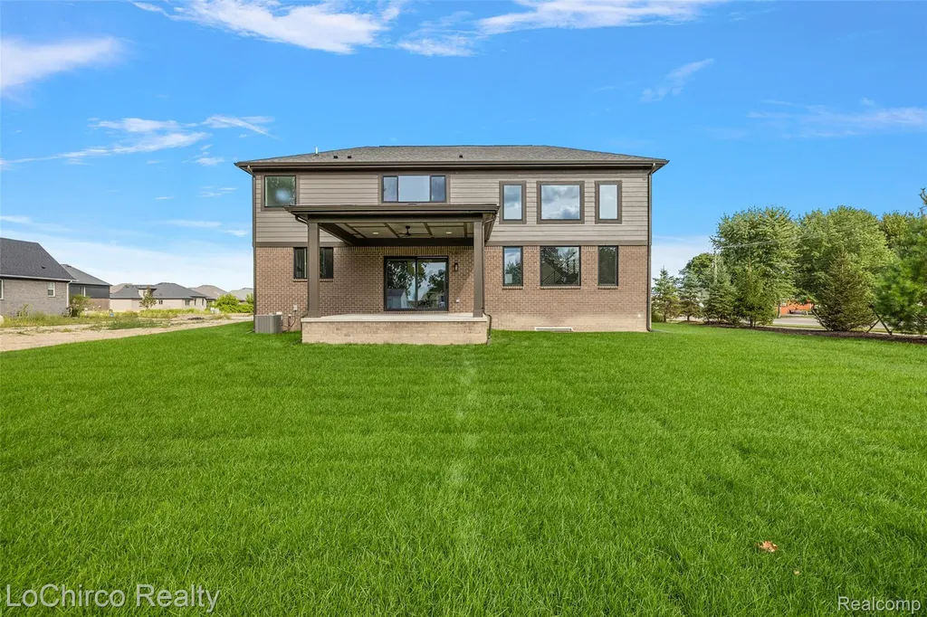 49001 Wingfield Drive Macomb Township MI 48044