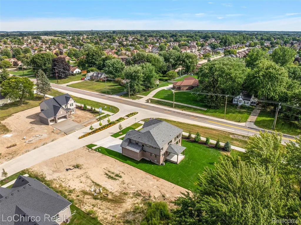 49001 Wingfield Drive Macomb Township MI 48044