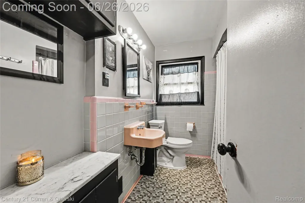 9059 San Jose Redford Charter Township MI 48239