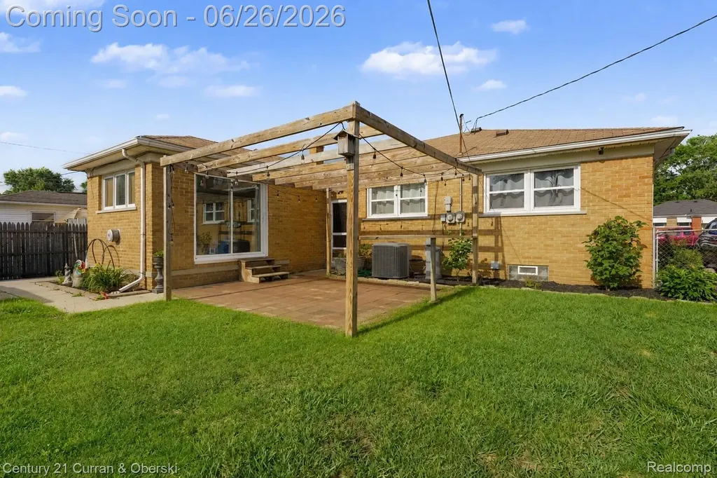 9059 San Jose Redford Charter Township MI 48239