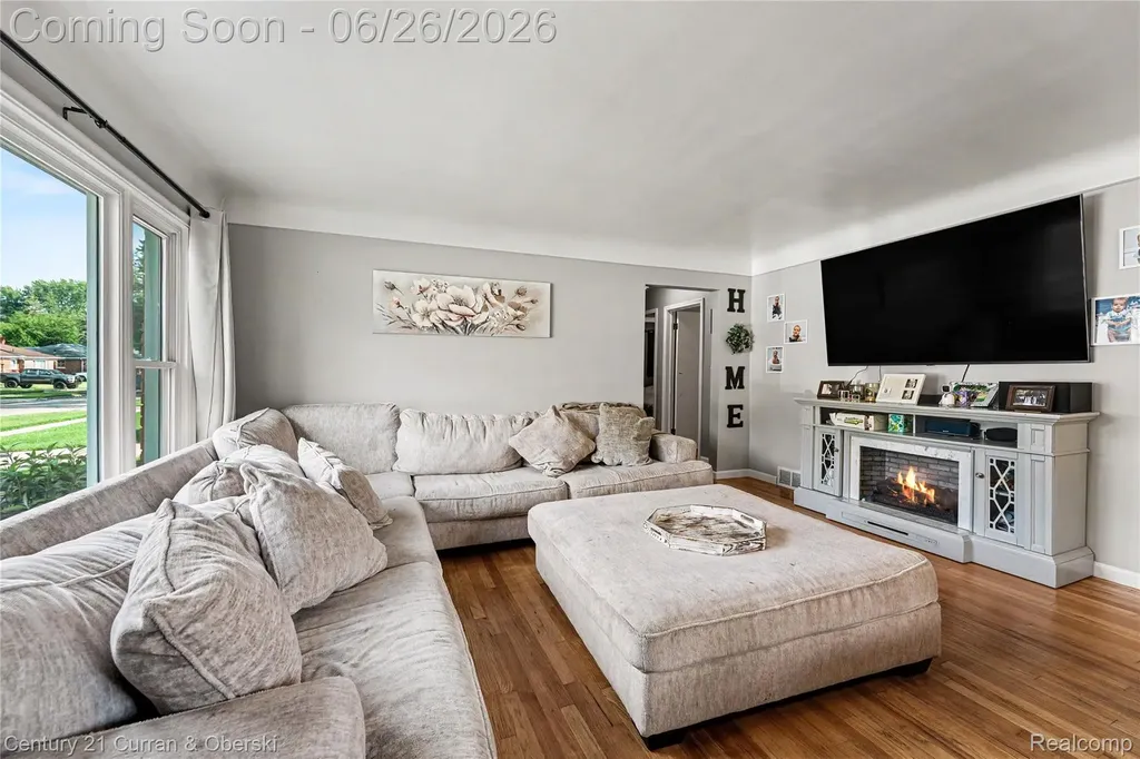 9059 San Jose Redford Charter Township MI 48239