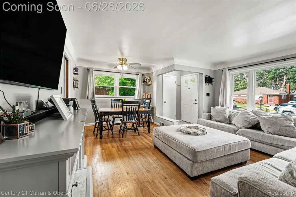 9059 San Jose Redford Charter Township MI 48239