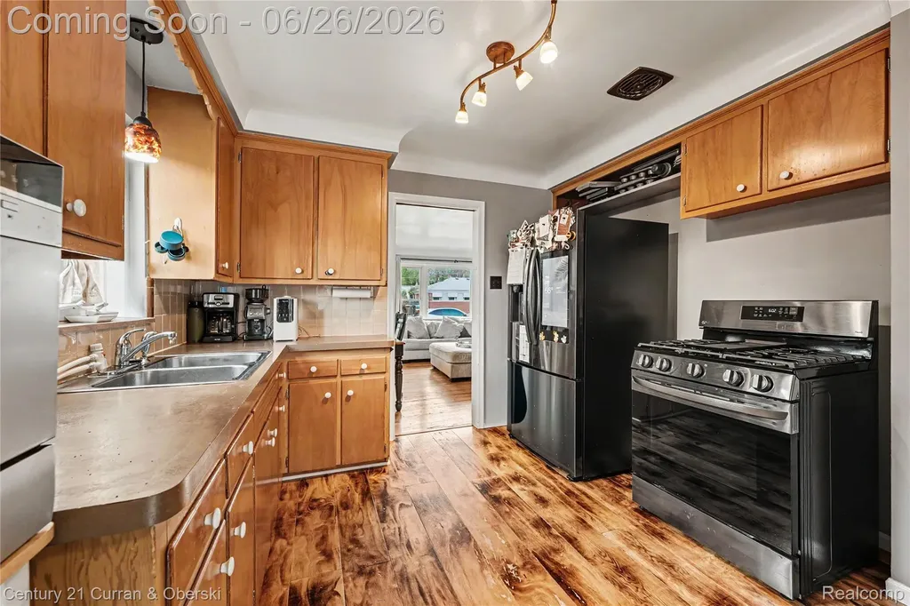 9059 San Jose Redford Charter Township MI 48239