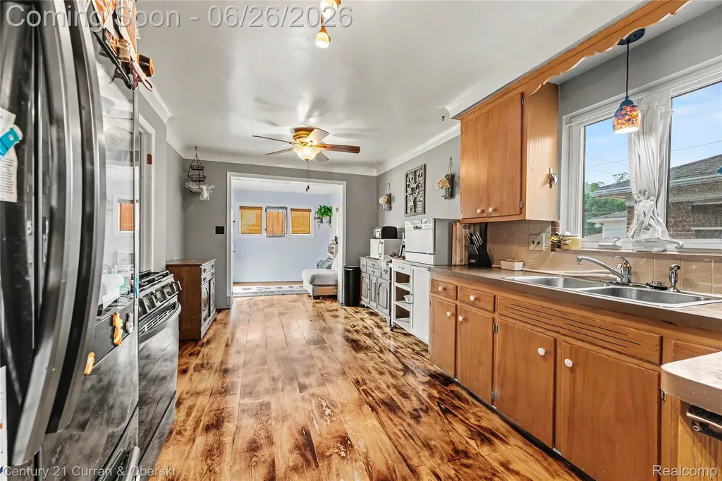 9059 San Jose Redford Charter Township MI 48239